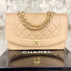 ✨CHANEL DIANA MEDIUM SINGLE FLAP LAMBSKIN BEIGE BAG✨